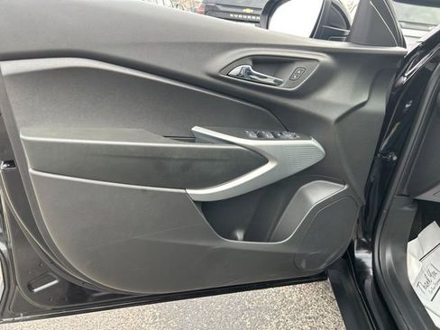 New 2026 Chevrolet Trax RS w/ Sunroof Package image 11