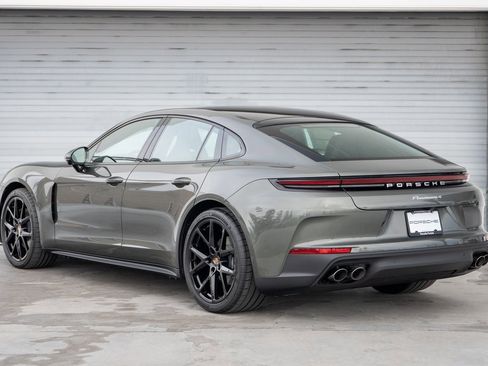 New 2026 Porsche Panamera 4 image 3