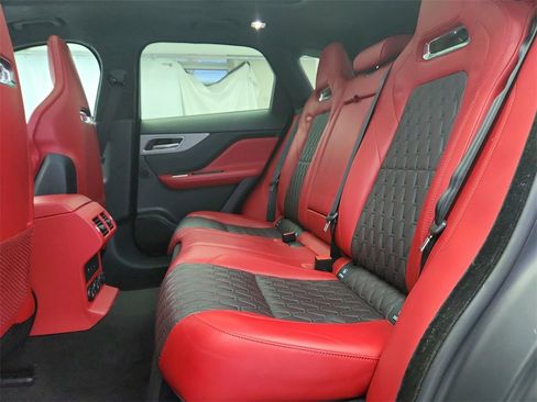 Used 2020 Jaguar F-PACE SVR image 23