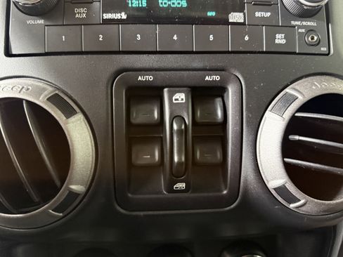 Used 2015 Jeep Wrangler Unlimited Sport w/ Quick Order Package 24S image 21