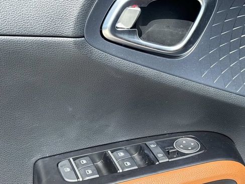 Used 2024 Kia Soul EX w/ Option Group 015 FWD image 20
