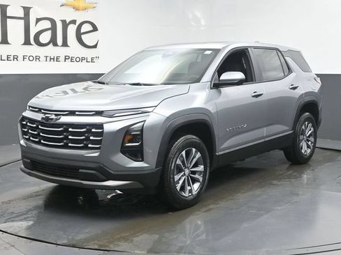 New 2026 Chevrolet Equinox LT w/ Safety and Technology Package FWD image 12