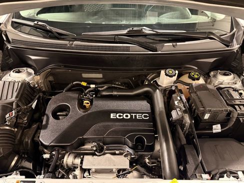 Used 2019 Chevrolet Equinox LT image 10