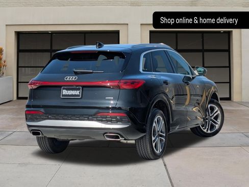 Used 2025 Audi Q5 Premium w/ Convenience Package image 4