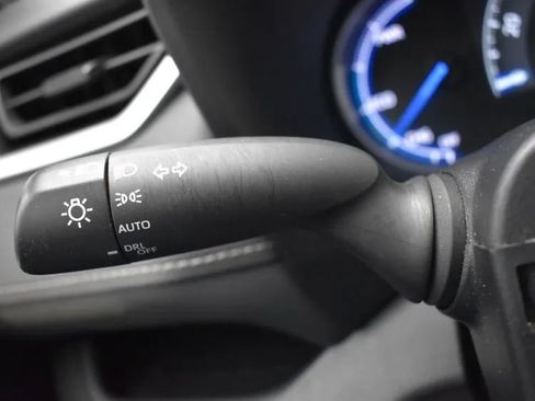 Used 2024 Toyota RAV4 XLE AWD/4WD image 25