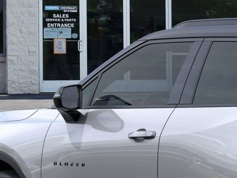 New 2025 Chevrolet Blazer LT w/ Midnight/Sport Edition image 12