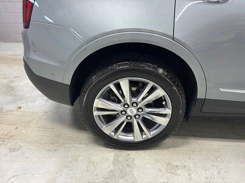 Used 2024 Cadillac XT5 Premium Luxury w/ Technology Package AWD/4WD image 3