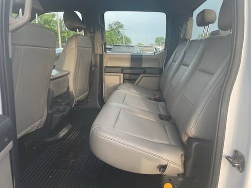 Used 2022 Ford F550 4x4 Crew Cab Super Duty w/ Power Equipment Group image 15