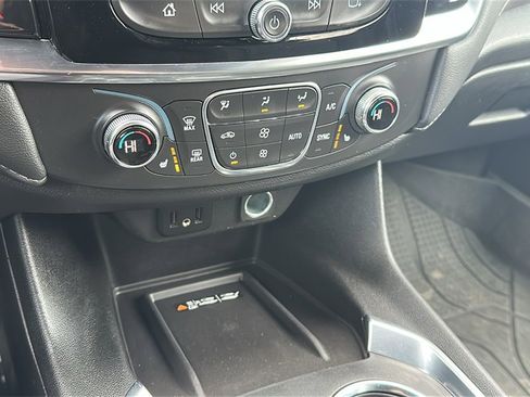 Certified 2023 Chevrolet Traverse LT w/ Midnight/Sport Edition image 24