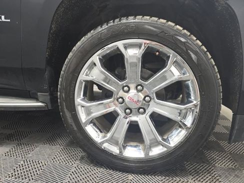 Used 2016 GMC Yukon XL SLT w/ Open Road Package AWD/4WD image 8