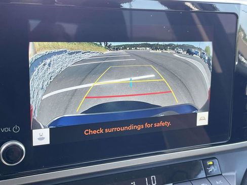 Used 2025 Toyota Camry LE FWD image 15