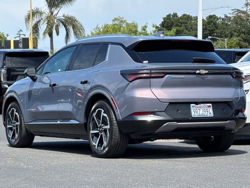 Used 2025 Chevrolet Equinox EV LT w/ Convenience Package FWD image 7