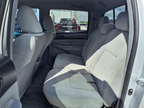 Used 2011 Toyota Tacoma PreRunner w/ SR5 Pkg #2 image 17