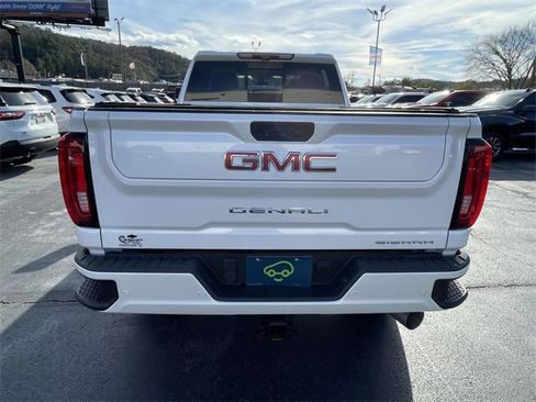 Certified 2022 GMC Sierra 2500 Denali w/ Denali Ultimate Package image 3