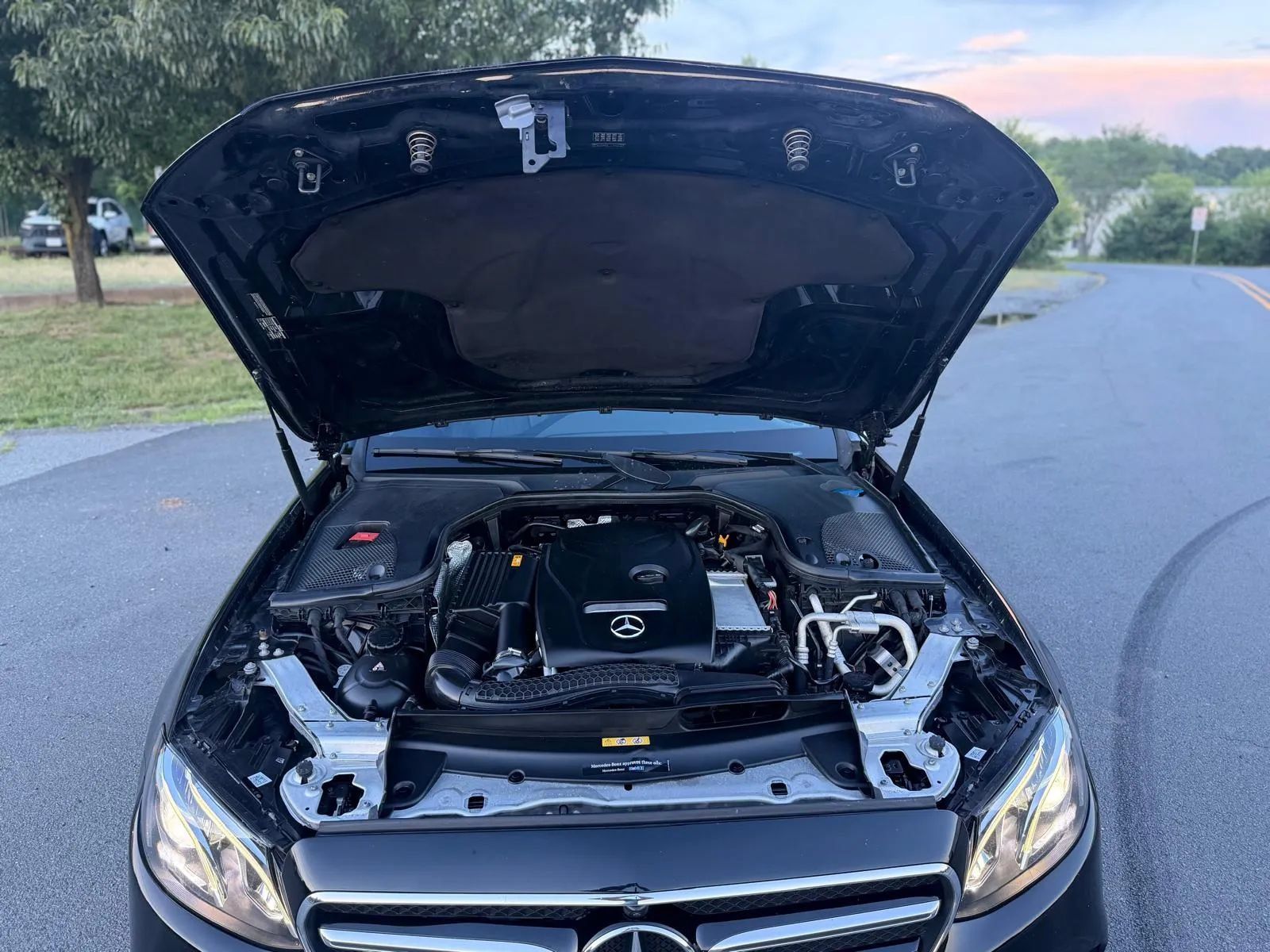 Used 2019 Mercedes-Benz E 300 4MATIC w/ Premium 1 Package image 30