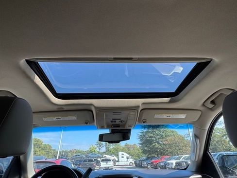 Used 2019 GMC Yukon SLT image 22