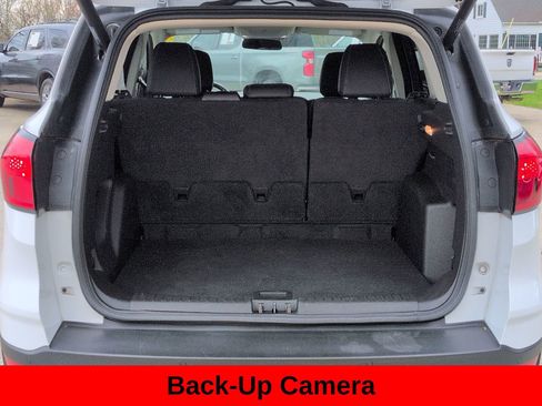 Used 2019 Ford Escape SEL FWD image 9