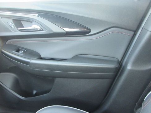 Used 2023 Chevrolet TrailBlazer RS w/ Convenience Package image 33