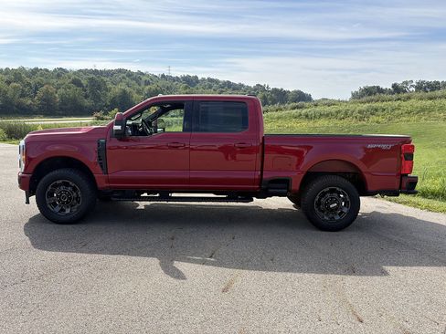 Used 2023 Ford F250 Lariat w/ Sport Appearance Package AWD/4WD image 36