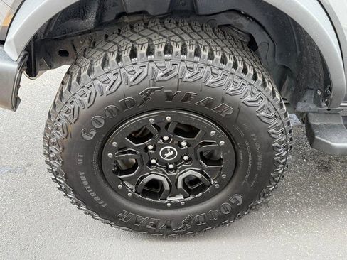 Certified 2022 Ford Bronco Wildtrak image 7