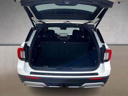 New 2025 Ford Explorer Platinum image 4