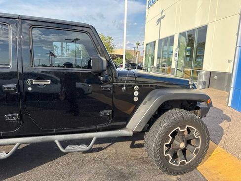 Used 2011 Jeep Wrangler Unlimited Rubicon w/ Call of Duty Group AWD/4WD image 5