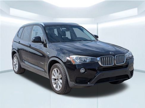 Used 2017 BMW X3 sDrive28i image 4
