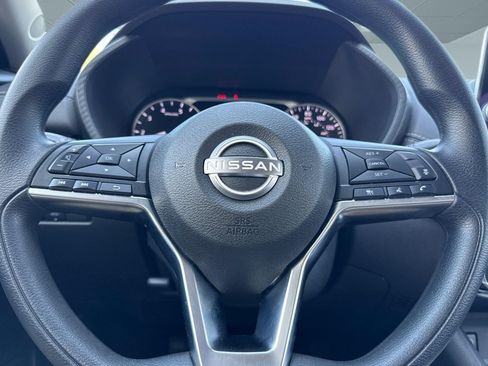 Used 2024 Nissan Sentra SV FWD image 16