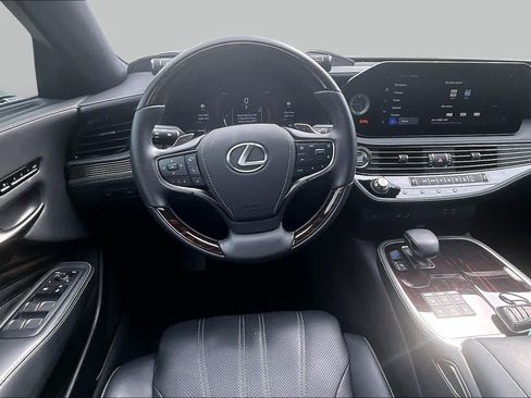 Certified 2024 Lexus LS 500 w/ Interior Upgrade Package RWD image 5