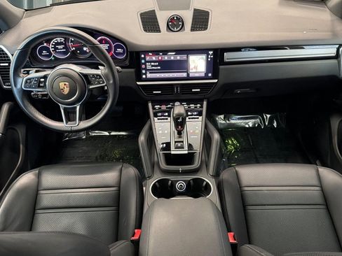 Used 2023 Porsche Cayenne Platinum Edition AWD/4WD image 15