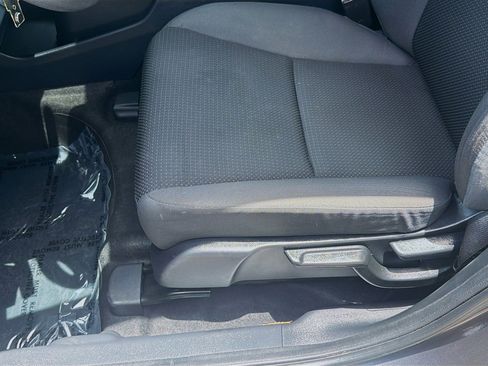 Used 2021 Honda HR-V LX image 15