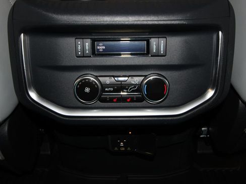 Used 2025 Ford Expedition Platinum w/ Platinum Ultimate Package image 32