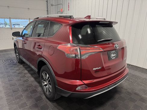 Used 2018 Toyota RAV4 XLE FWD image 5