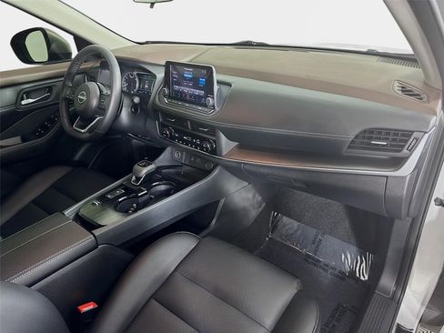 Used 2023 Nissan Rogue SV w/ SV Premium B Package FWD image 29