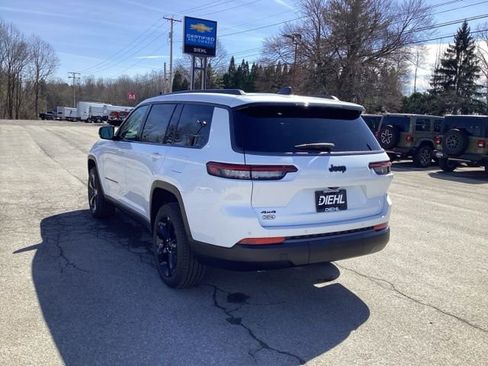 New 2026 Jeep Grand Cherokee L Limited w/ Limited Altitude Package AWD/4WD image 5