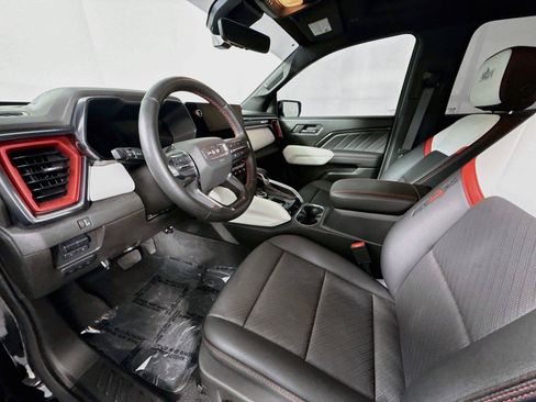 Used 2024 GMC Canyon AT4X w/ AT4X AEV Edition AWD/4WD image 9