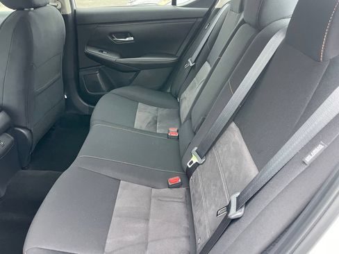 Certified 2023 Nissan Sentra SR w/ Midnight Edition Package FWD image 7