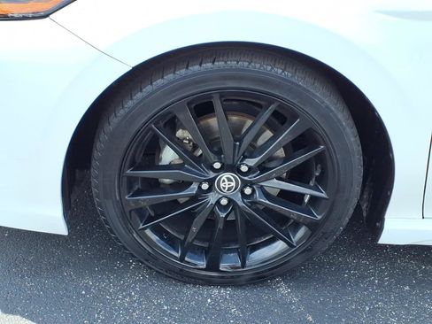 Used 2021 Toyota Camry XSE FWD image 31