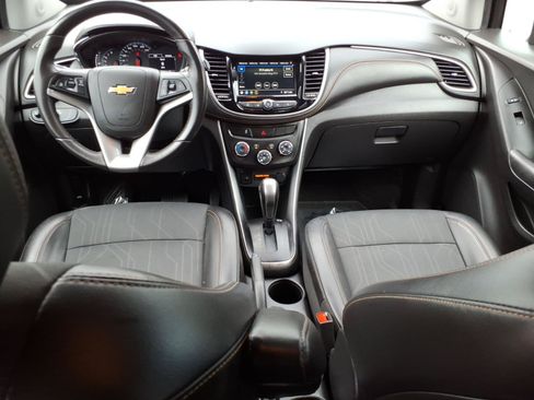 Certified 2019 Chevrolet Trax LT w/ LT Convenience Package FWD image 11