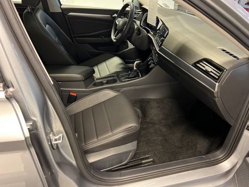 Certified 2024 Volkswagen Jetta SE FWD image 10