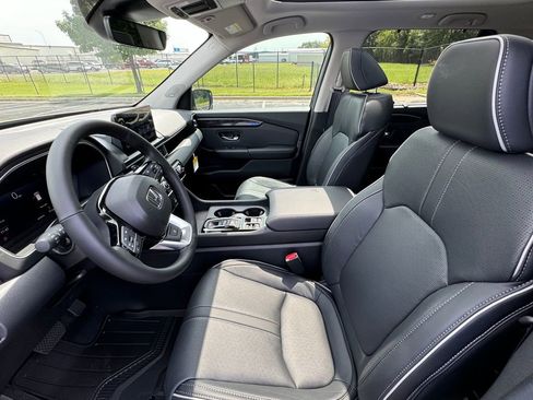 New 2025 Honda Pilot Elite image 33