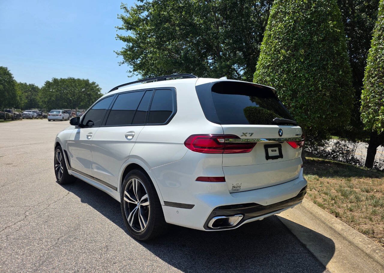 Used 2020 BMW X7 xDrive40i w/ M Sport Package AWD/4WD image 3