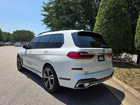 Used 2020 BMW X7 xDrive40i w/ M Sport Package AWD/4WD image 3