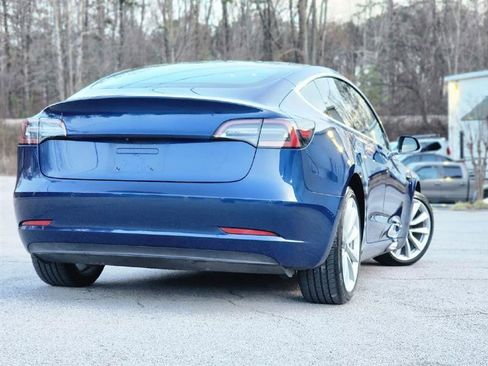 Used 2018 Tesla Model 3 Mid Range image 5