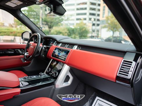 Used 2020 Land Rover Range Rover Autobiography image 15