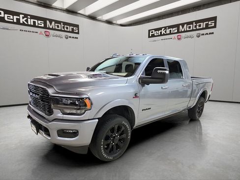 Used 2024 RAM 2500 Limited AWD/4WD image 1