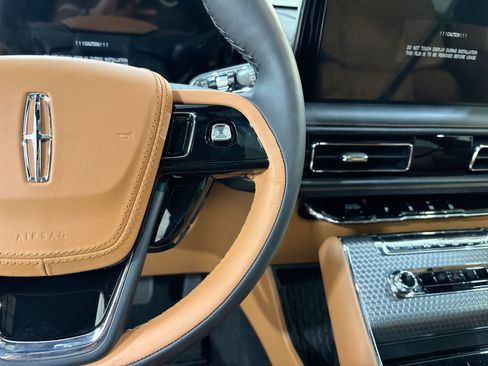 New 2025 Lincoln Aviator Black Label image 15