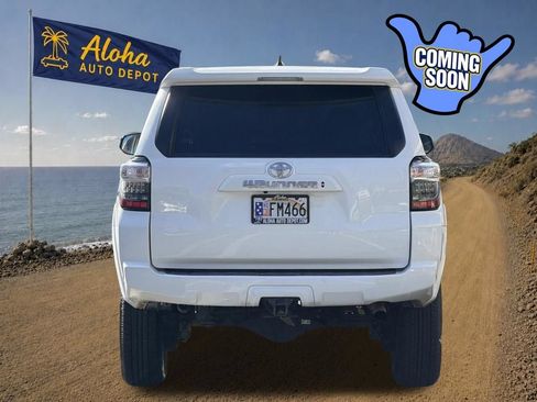 Used 2022 Toyota 4Runner SR5 RWD image 7