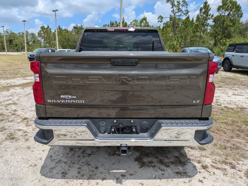 Used 2023 Chevrolet Silverado 1500 LT AWD/4WD image 5