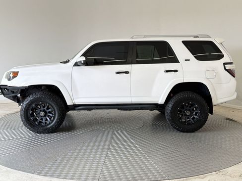 Used 2014 Toyota 4Runner SR5 image 2